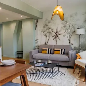 Apartment Bon Marche, Paris